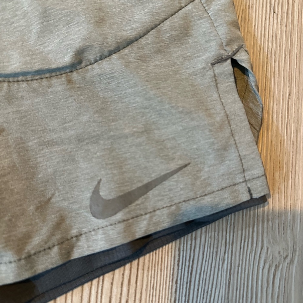 Nike gym shorts - Picture 3 of 9